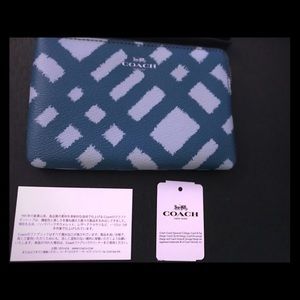 BNWT Coach Turquoise and Blue Plaid Wristlet